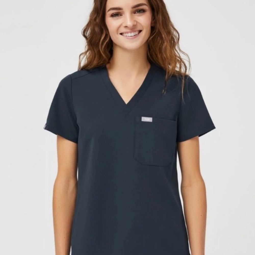 FIGS Dark Harbor Catarina One-Pocket